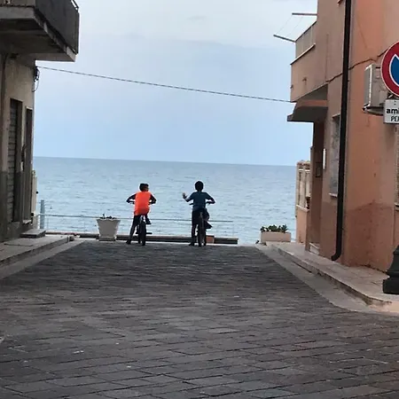 Piazza E Mare بيت للعطل *